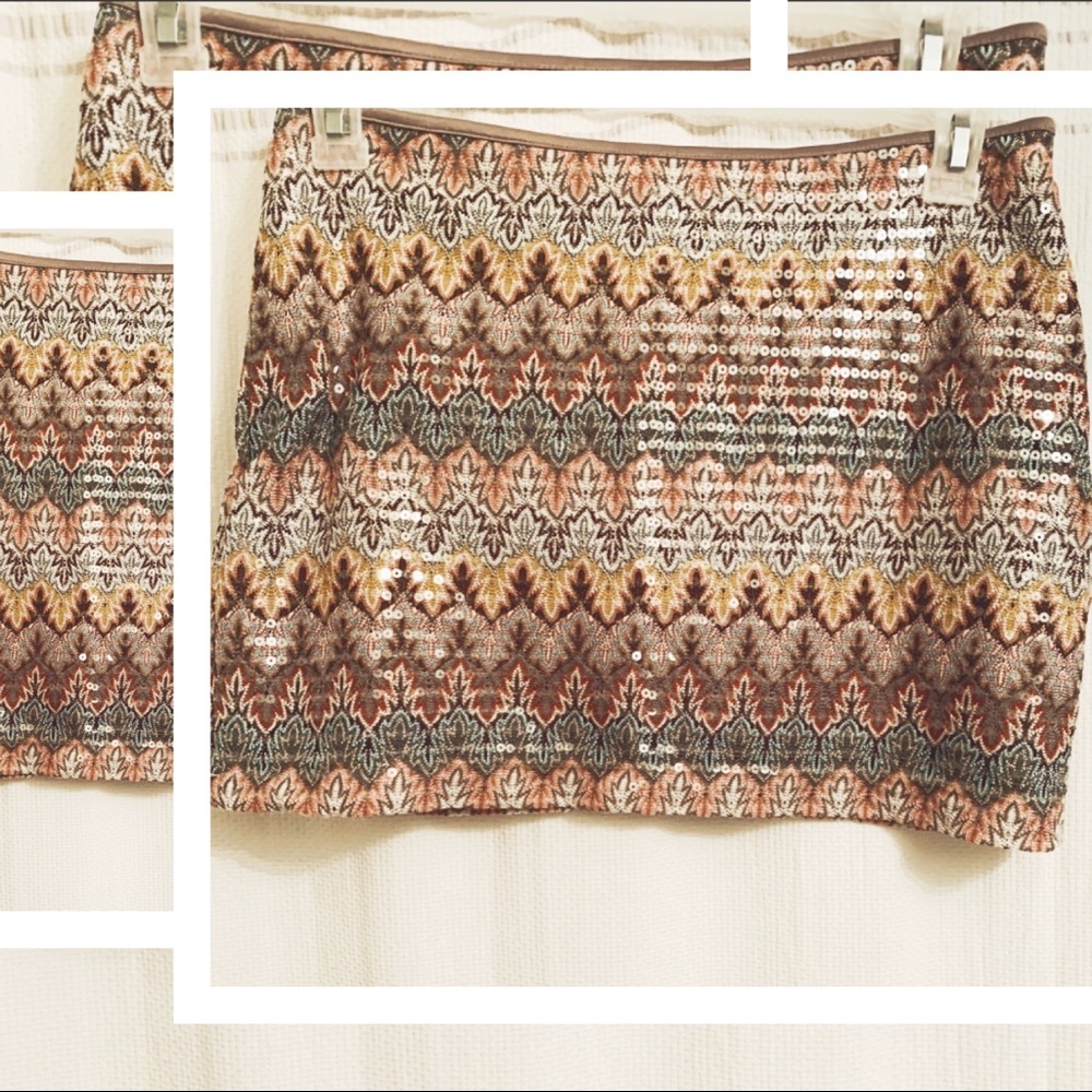 Express Sequin mini skirt Small Fits 4-6